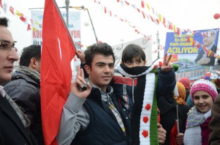 Konya'daki açılış törenine Suriyeli mülteciler de geldi