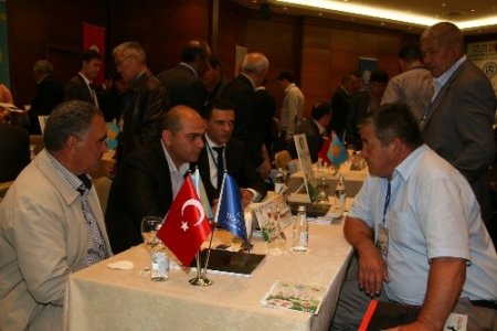 Konyalı işadamları Kazakistan’a çıkarma yaptı