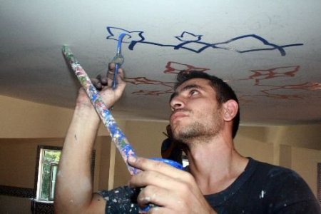 Konyalı Nakkaş Kardeşler, Çalışmaları İle Camileri Güzelleştiriyor