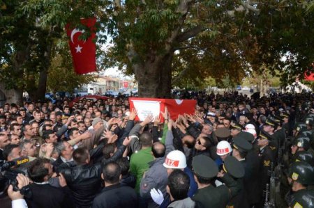 Konyalı şehit Mesut Şeker son yolculuğuna uğurlandı