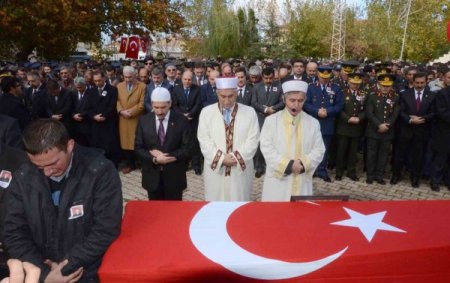 Konyalı şehit Mesut Şeker son yolculuğuna uğurlandı