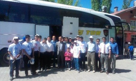 Konya’ya gidip Mevlana’nın türbesini ziyaret edecekler