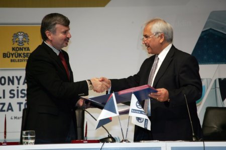 Konya'ya modern tramvay için 105 milyon Euro'luk imza