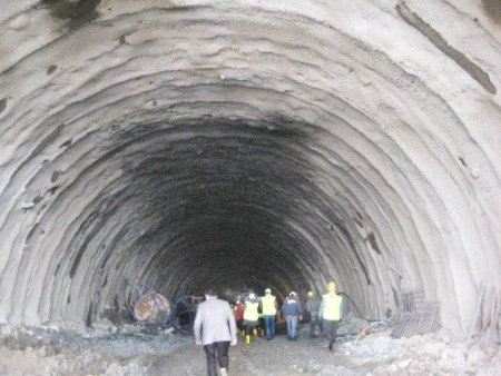 Kop ve Dallıkavak tünel çalışmaları ilerliyor