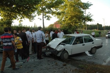 Köpeğe çarpmamak için kaza yaptı: 5 yaralı