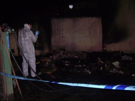 Köpekleriyle Birlikte Yanarak Öldü