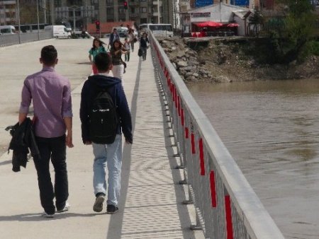 Köprü faciası, ilkokul mezunu madenciye 10 kıtalık şiir yazdırdı