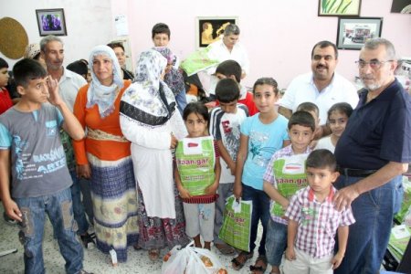 Köprü Yardımlaşma Derneği'nden ihtiyaç sahiplerine eğitim desteği