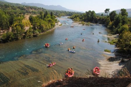 Köprülü Kanyon'da rafting su sporu sezonu kapanıyor