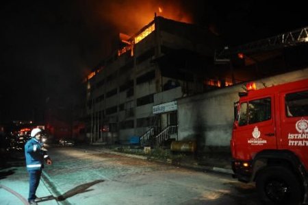 Köpük Fabrikasında Çıkan Yangın Korkulu Anlar Yaşattı