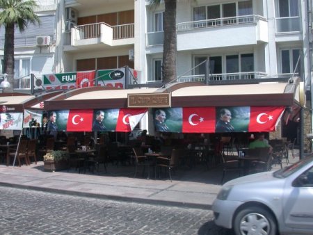 Kordon Esnafının İlginç Eylemine Belediyeden İlginç Uyarı