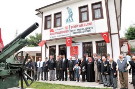 Kore, 81 Yaşındaki Gazi Ahmet Uçal'a Madalya Gönderdi
