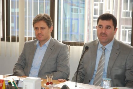 Körfez Dershaneleri yeni yılda 5 bin öğrenciye tablet bilgisayar verecek