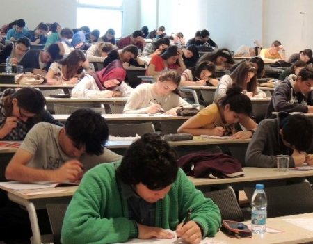 Körfez Dershaneleri'nden 900 öğrenciye aslını aratmayan sınav