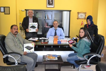 Körfez Dershanesi tablet ile öğrencilerin evinde