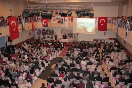 Korkuteli'nde Çanakkale konferansı düzenlendi