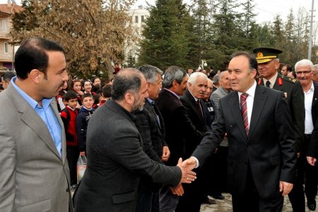 Korkuteli’nde halk kütüphanesi kapılarını açtı