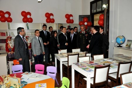 Korkuteli’nde halk kütüphanesi kapılarını açtı