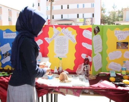 Korkuteli'nde TÜBİTAK Bilim Fuarı açıldı