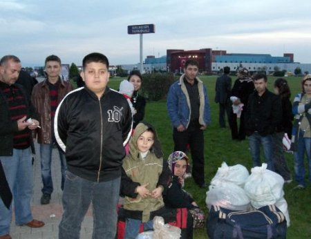 Korsan Otobüs 48 Yolcuyu Ortada Bıraktı