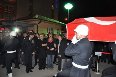 Koruma polisi Şenel için Eskişehir Emniyeti’nde tören düzenlendi
