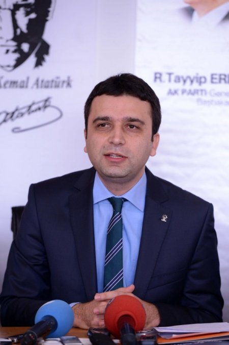 Köse: Akaydın şov yaptı, bir komediye tanıklık ettik