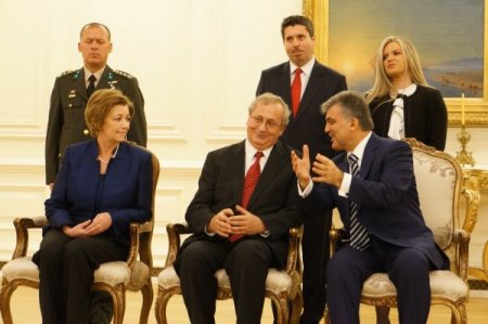 Kosova Büyükelçisi, Cumhurbaşkanı Abdullah Gül'e güven mektubu sundu