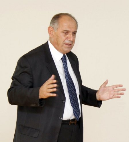 Kosova Milletvekili Mustafa: Türkler Balkanlar'a uzak