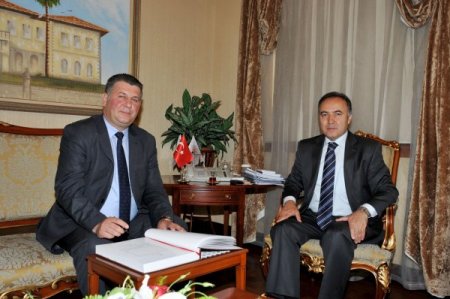 'Kosovaya Yatırım Yapan Yabancı Firmaların Yüzde 20'si Türk'