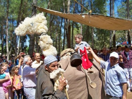 Köy etkinliğinde birlik beraberlik mesajı verildi
