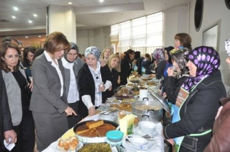 'Köy Köy Kartepe Lezzetleri' yarıştı