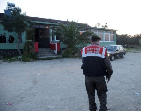 Köy muhtarı gece kulübünde öldürüldü