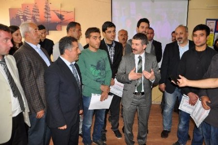 Köy okuluna 4 bin ciltlik modern kütüphane kuruldu