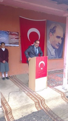 Köy okulunda Kutlu Doğum coşkusu