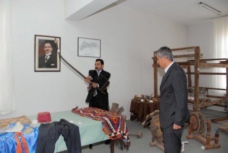 Köylerden toplanan asırlık ev eşyaları Manavgat'ın köy hayatına ışık tutuyor