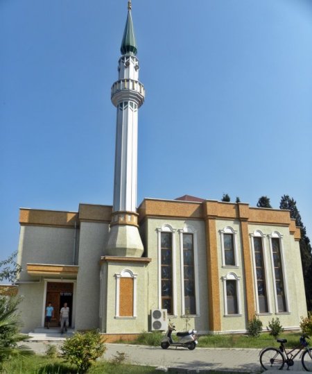 Köylü hasarlı tarihi camiyi yıktı, kurulun 11 yıl sonra haberi oldu