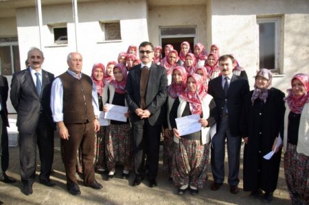 Köylü kadınlar 'şayak' dokuma sanatını yaşatacak