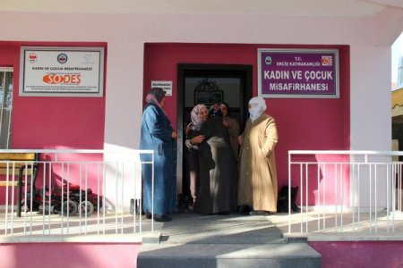 Köylü kadınlara büyük hizmet