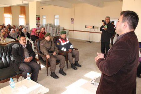 Köylü kadınlara kadına yönelik şiddet anlatıldı