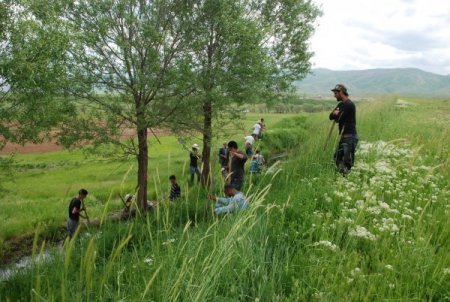 Köylüler Sulama Kanalı İçin Seferber Oldu