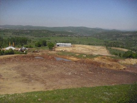 Köylülerin, çimento fabrikasına karşı mücadelesi devam ediyor