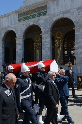 Kozakçıoğlu, İstanbul Valiliği'nden resmi törenle uğurlandı