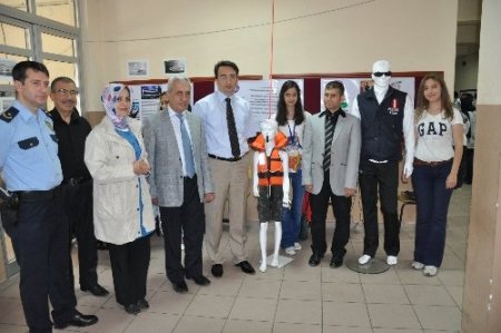 Kozan Anadolu Öğretmen Lisesi'nde bilim fuarı