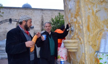 Kozan Belediyesi sebil geleneğini sürdürüyor