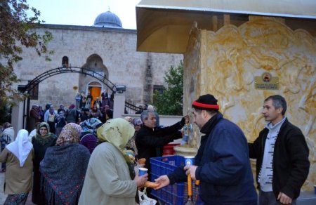 Kozan Belediyesi sebil geleneğini sürdürüyor
