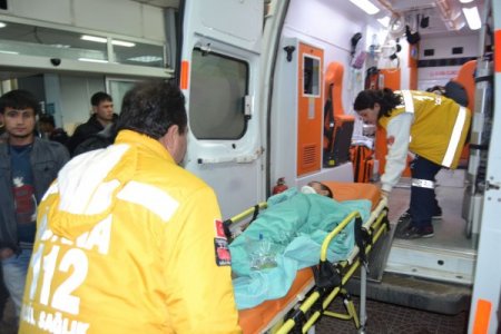 Kozan'da çocuğa çarpan sürücü kaçtı