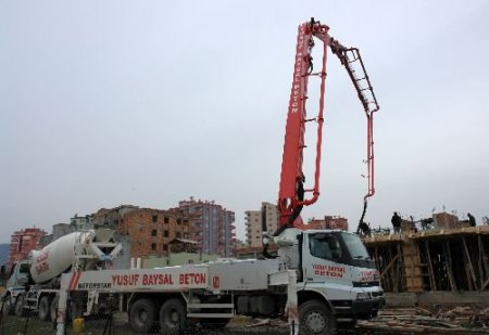 Kozan'da Hazır Beton Tesisi Kuruldu