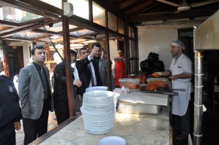 Kozan'da hijyen denetimleri devam ediyor