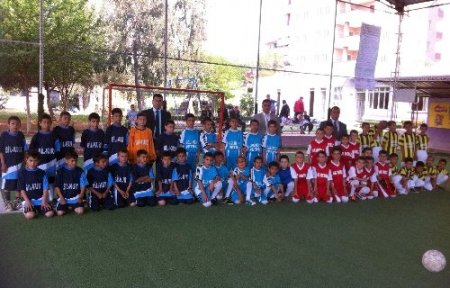 Kozan'da köyler futbolla kaynaşıyor turnuvası başladı