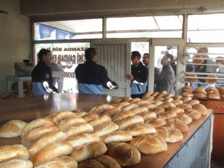 Kozan'da Sağlık Kurallarına Uymayan 10 Fırın Mühürlendi